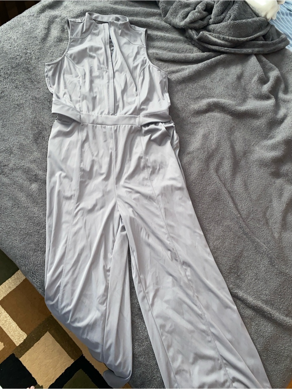 HALARA - Mock Neck Sleeveless Half-Zip Quick Dry Golf Jumpsuit with Pockets - Picture 3 of 3